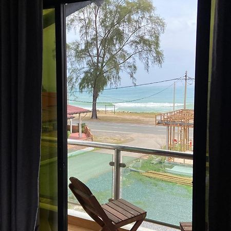 Eleven25 Roomstay 龙运 外观 照片