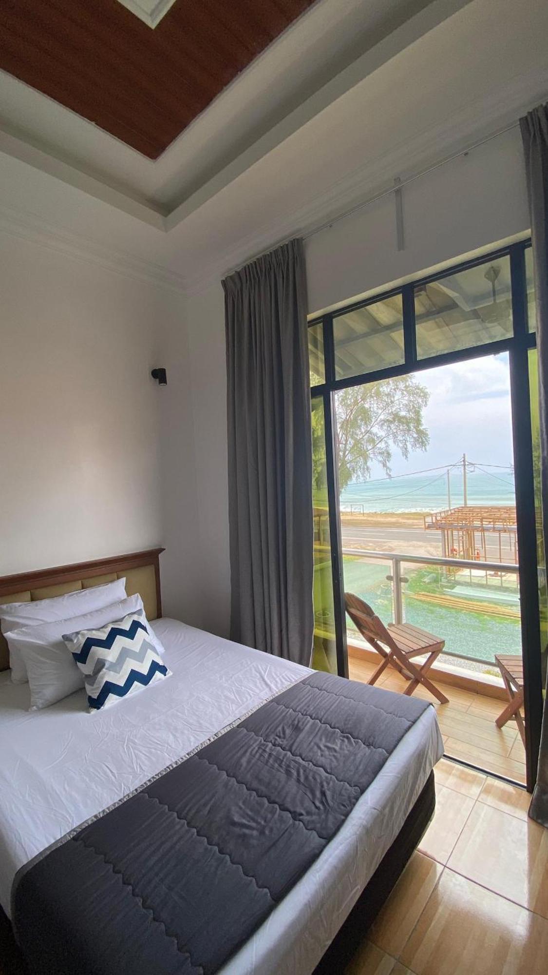 Eleven25 Roomstay 龙运 外观 照片