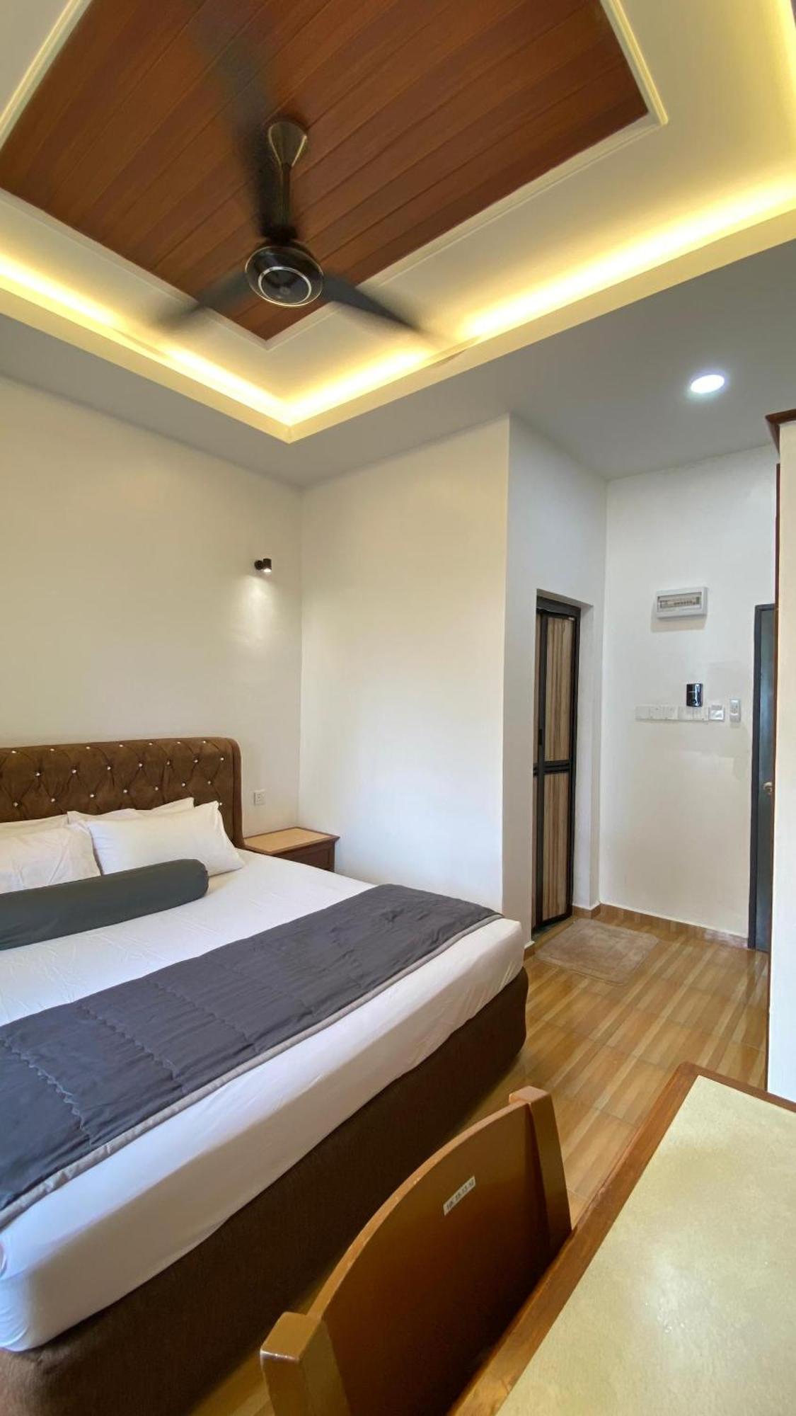 Eleven25 Roomstay 龙运 外观 照片