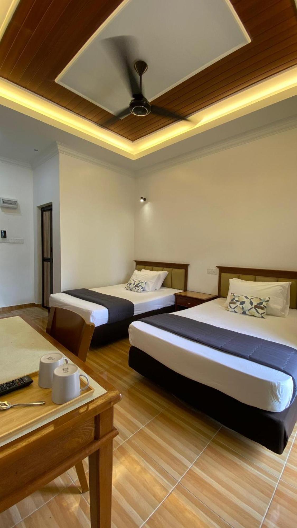 Eleven25 Roomstay 龙运 外观 照片