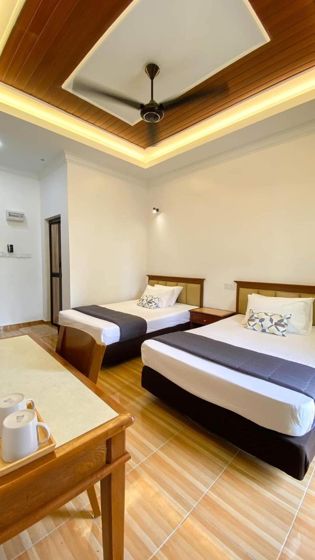 Eleven25 Roomstay 龙运 外观 照片