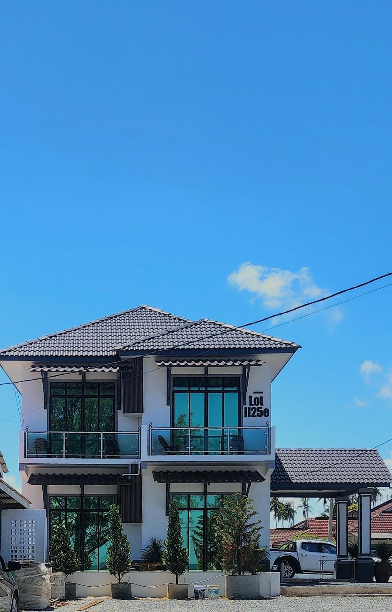 Eleven25 Roomstay 龙运 外观 照片